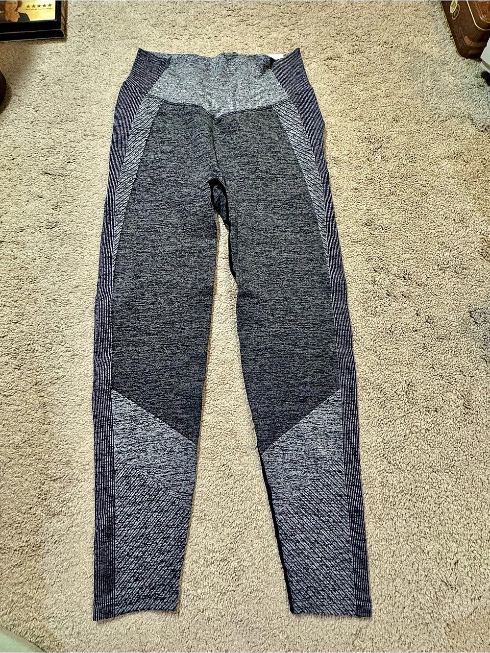 PINK Seamless Classic Leggings in Gray & Black Size Large NWT